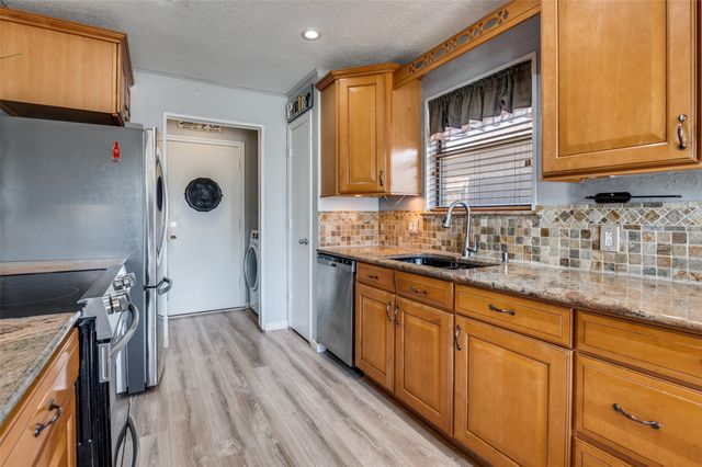 7504 Sean Drive, North Richland Hills, TX 76182