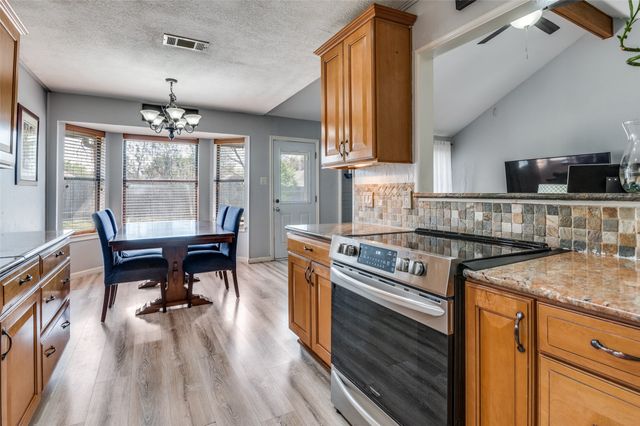 7504 Sean Drive, North Richland Hills, TX 76182