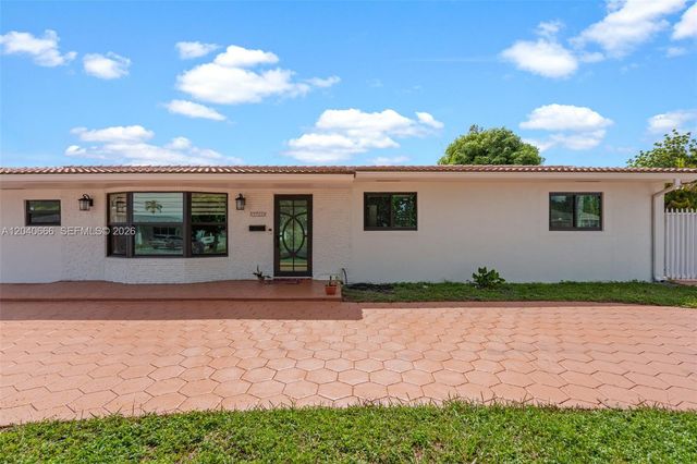 7701 W 16th Ct, Hialeah, FL 33014