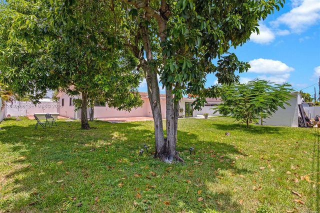 7701 W 16th Ct, Hialeah, FL 33014