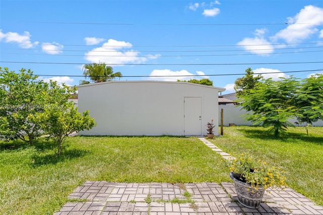 7701 W 16th Ct, Hialeah, FL 33014