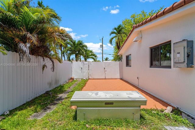 7701 W 16th Ct, Hialeah, FL 33014