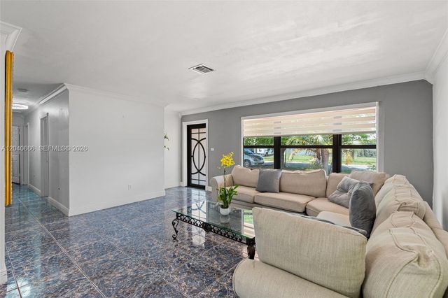 7701 W 16th Ct, Hialeah, FL 33014