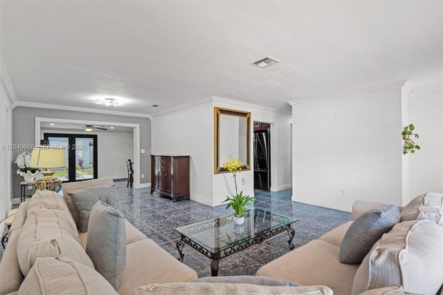 7701 W 16th Ct, Hialeah, FL 33014