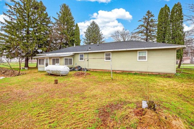 N5121 36TH DRIVE, Fremont, WI 54940