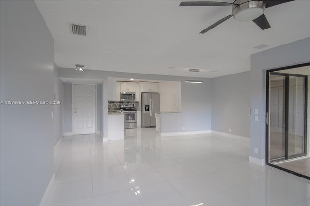 3745 Cocoplum Circle 3561, Coconut Creek, FL 33063