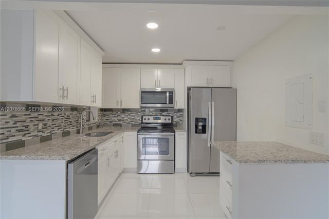 3745 Cocoplum Circle 3561, Coconut Creek, FL 33063