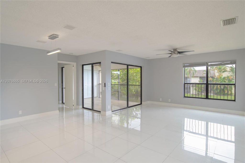3745 Cocoplum Circle 3561, Coconut Creek, FL 33063