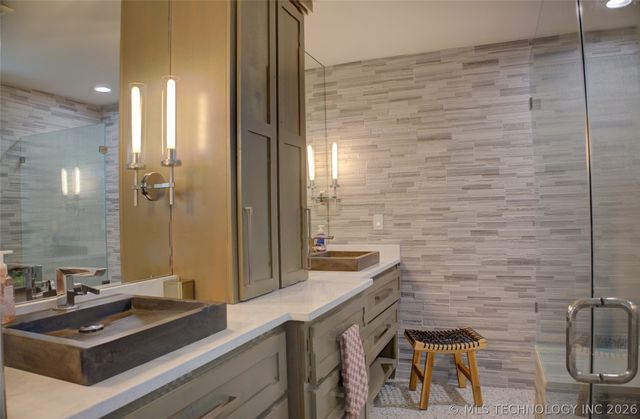 4512 S Lewis Place, Tulsa, OK 74105