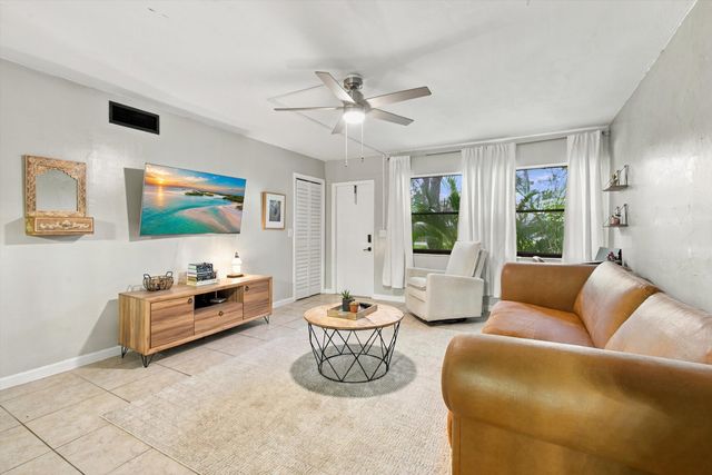 2906 SW 21st Terrace 311D, Delray Beach, FL 33445
