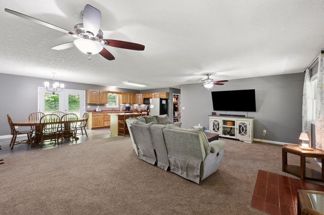 101 Gene White Lane, Morehead, KY 40351