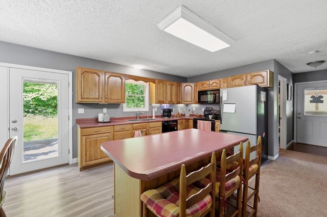101 Gene White Lane, Morehead, KY 40351