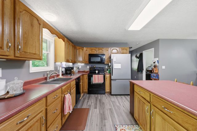101 Gene White Lane, Morehead, KY 40351