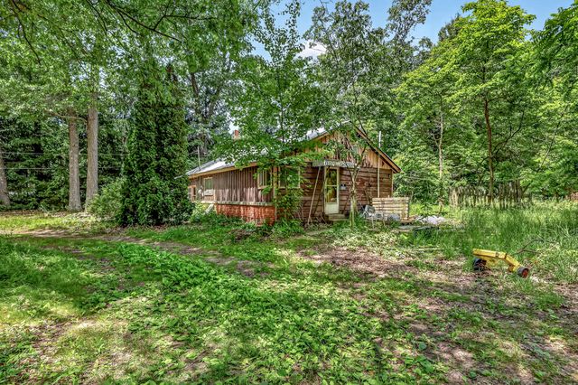 4270 Duck Lake Road, Whitehall, MI 49461