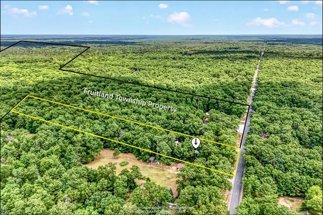 4270 Duck Lake Road, Whitehall, MI 49461