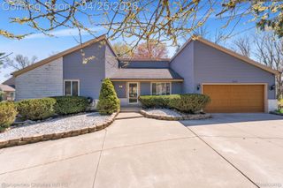 7573 Ashburton Court, West Bloomfield Charter Township, MI 48322