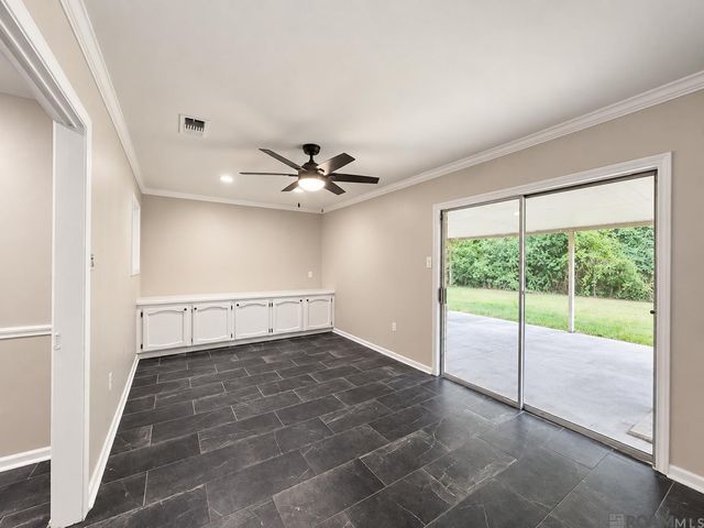 1218 Briarrose Dr, Baton Rouge, LA 70810