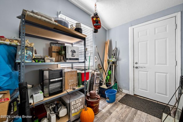 3704 Taylor Blvd, Louisville, KY 40215