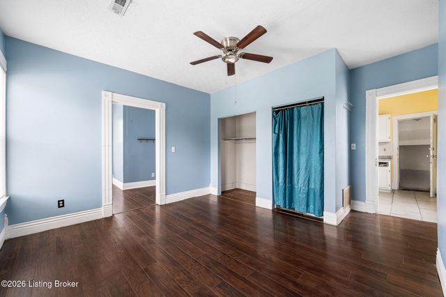 3704 Taylor Blvd, Louisville, KY 40215