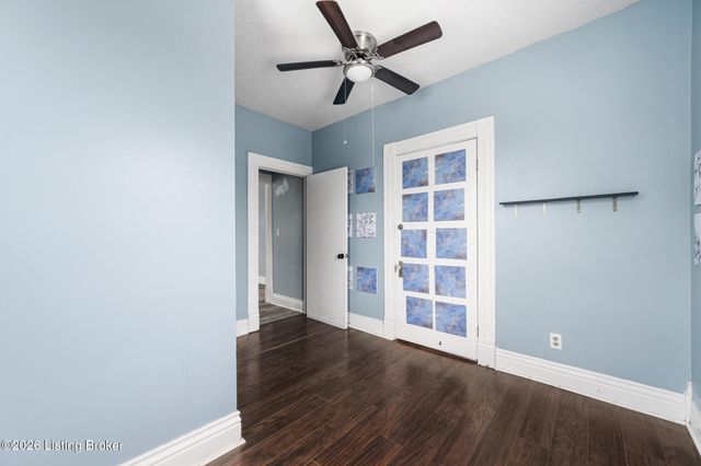 3704 Taylor Blvd, Louisville, KY 40215