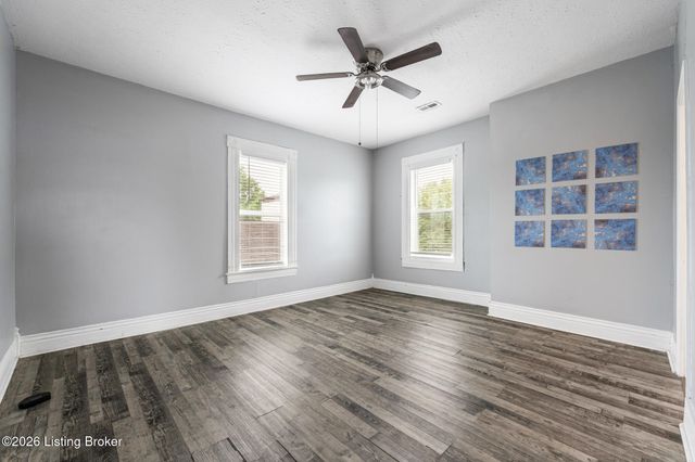 3704 Taylor Blvd, Louisville, KY 40215