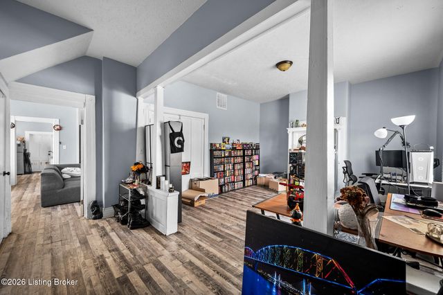 3704 Taylor Blvd, Louisville, KY 40215