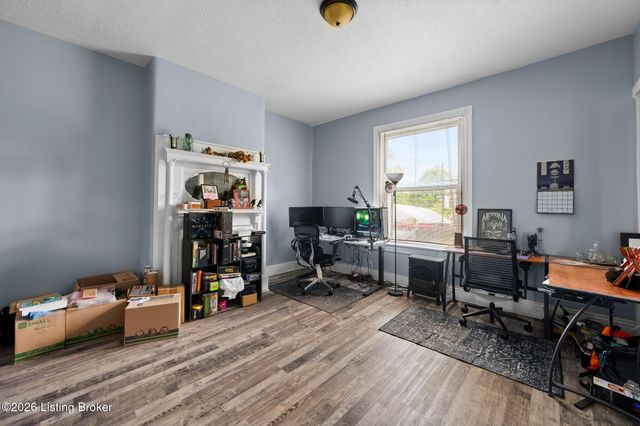 3704 Taylor Blvd, Louisville, KY 40215