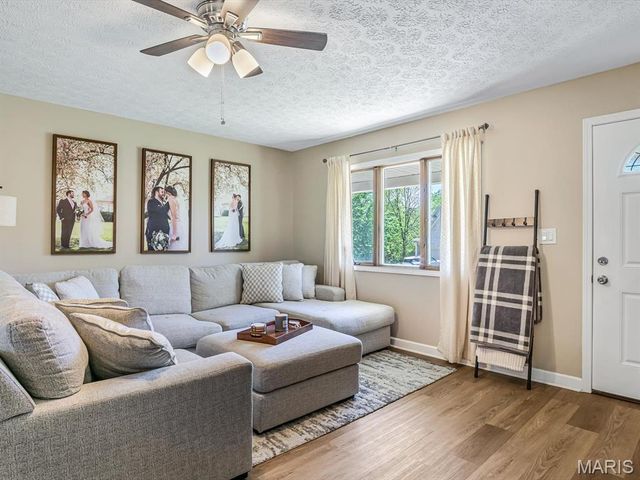 336 E Lake Drive, Edwardsville, IL 62025