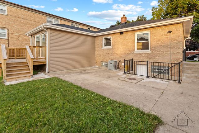 2601 N 74th Avenue N, Elmwood Park, IL 60707