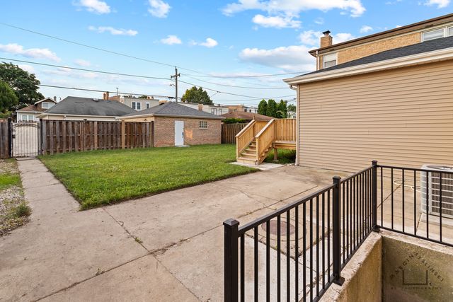 2601 N 74th Avenue N, Elmwood Park, IL 60707