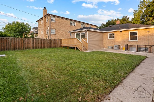 2601 N 74th Avenue N, Elmwood Park, IL 60707