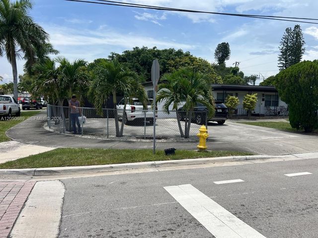 695 697 Curtiss Drive, Opa-Locka, Opa Locka, FL 33054