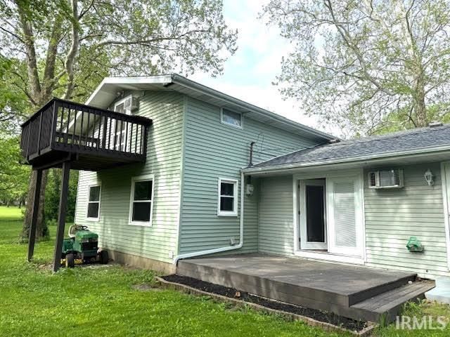 212 Brookview Lane, Flora, IN 46929