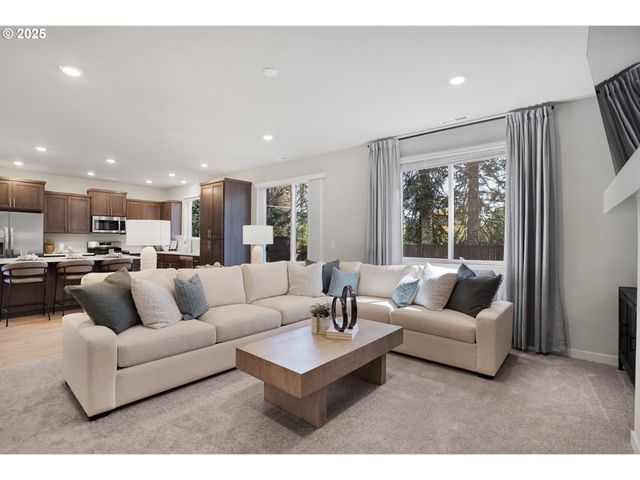 33362 Sw Rokin Way, Scappoose, OR 97056