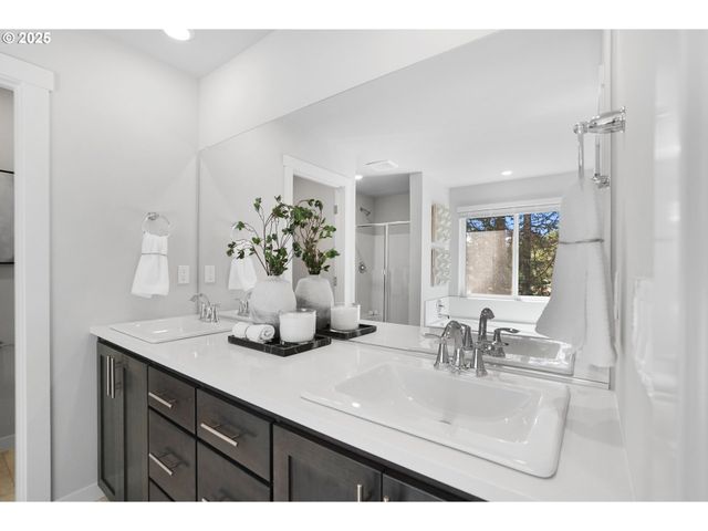 33362 Sw Rokin Way, Scappoose, OR 97056