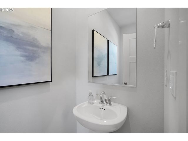 33362 Sw Rokin Way, Scappoose, OR 97056