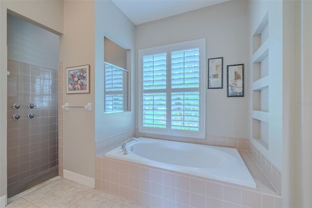 6012 HAMMOCK HILL AVENUE, Lithia, FL 33547