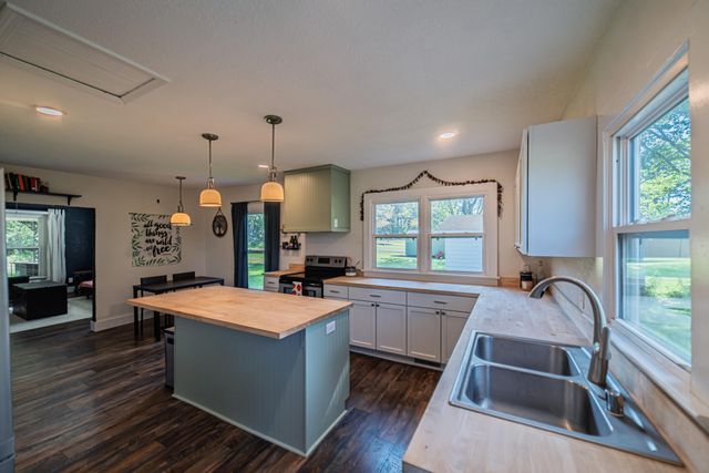 7870 Woodville Road, West Paducah, KY 42086