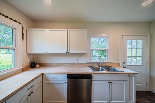 7870 Woodville Road, West Paducah, KY 42086