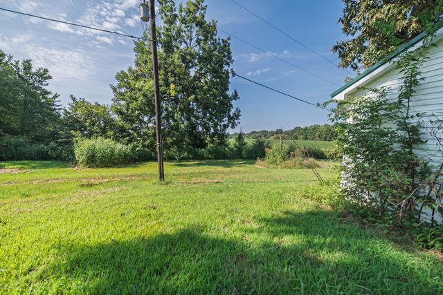 7870 Woodville Road, West Paducah, KY 42086