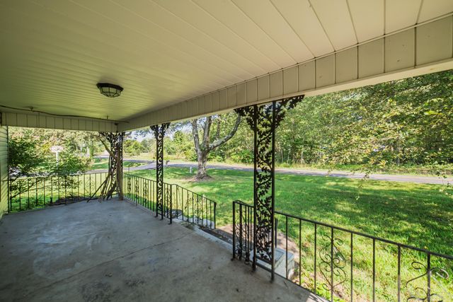 7870 Woodville Road, West Paducah, KY 42086