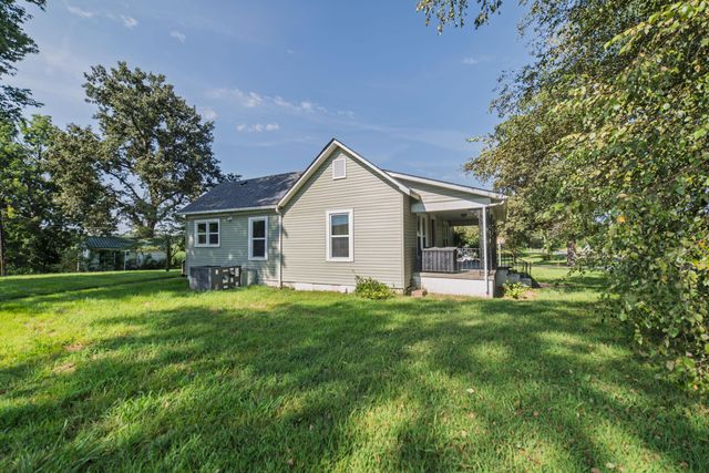 7870 Woodville Road, West Paducah, KY 42086
