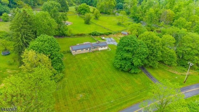 650 Woodglen Rd, Lebanon Twp., NJ 08826
