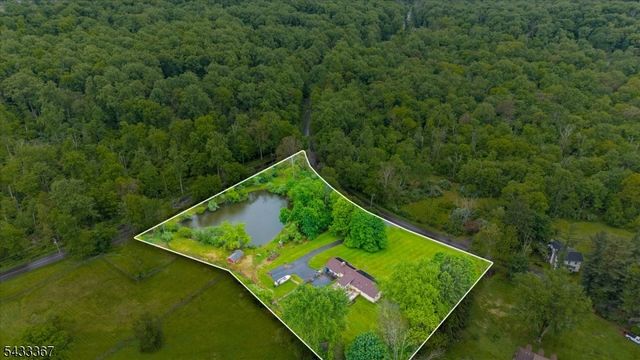 650 Woodglen Rd, Lebanon Twp., NJ 08826