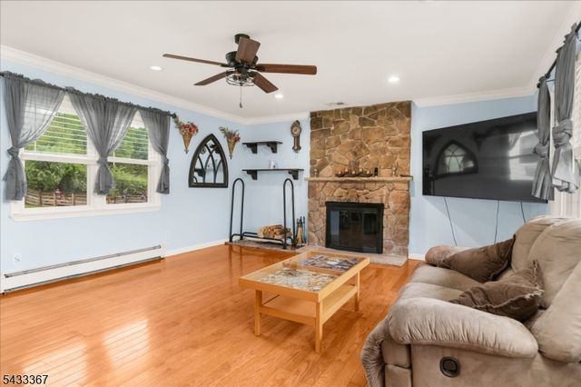 650 Woodglen Rd, Lebanon Twp., NJ 08826