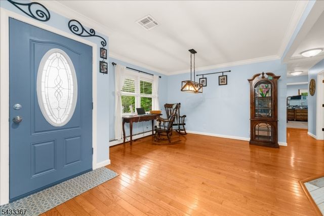 650 Woodglen Rd, Lebanon Twp., NJ 08826