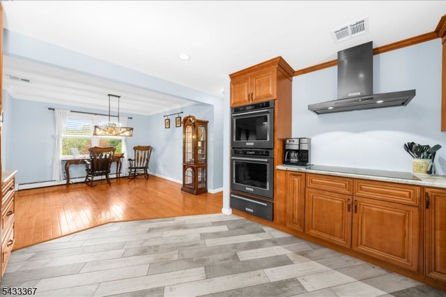 650 Woodglen Rd, Lebanon Twp., NJ 08826