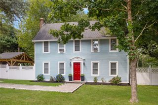 29 Canterbury Drive, Westerly, RI 02808