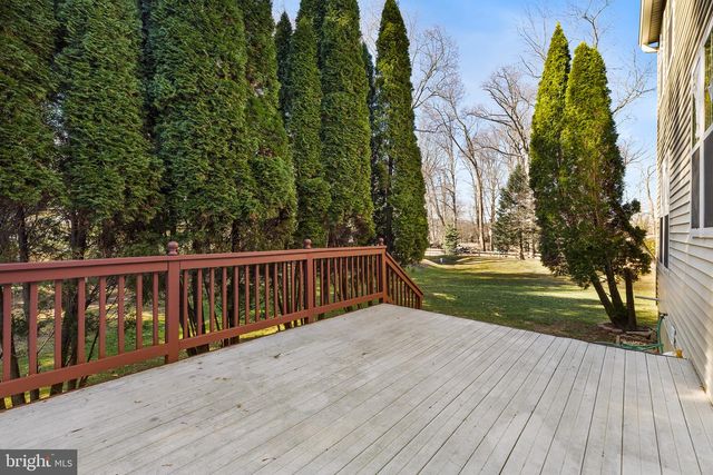 6 SUNSET HOLLOW RD, West Chester, PA 19380