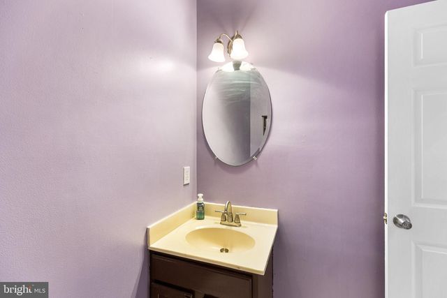 6 SUNSET HOLLOW RD, West Chester, PA 19380